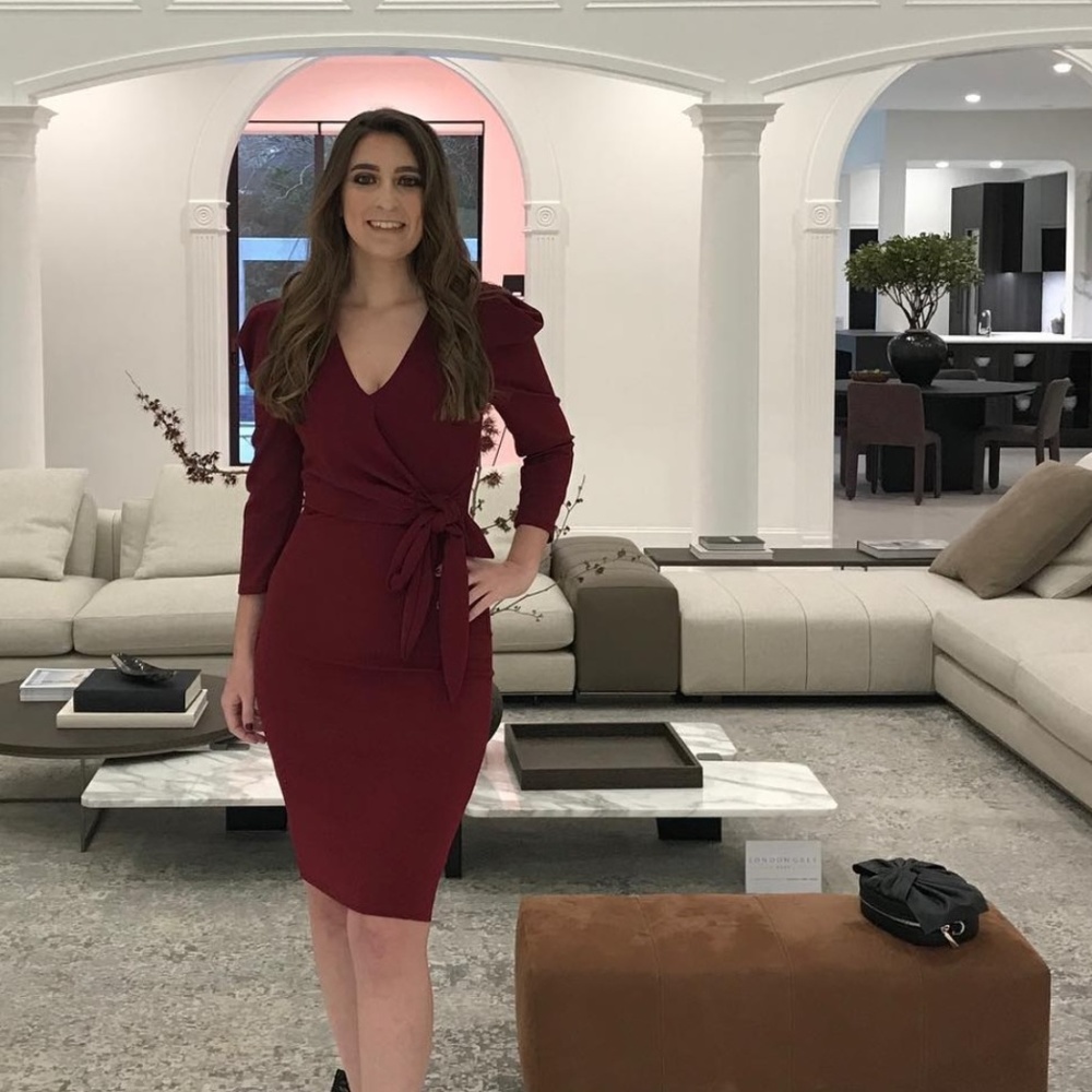 Meet your Posher, Rebeca
